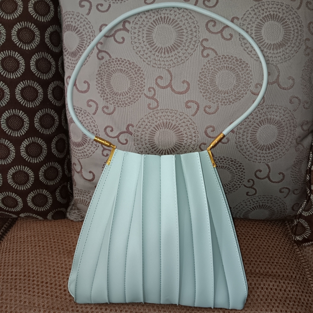 Melie Bianco Leather Bucket Bag With Pouch